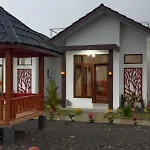 Villa Madinna Dieng