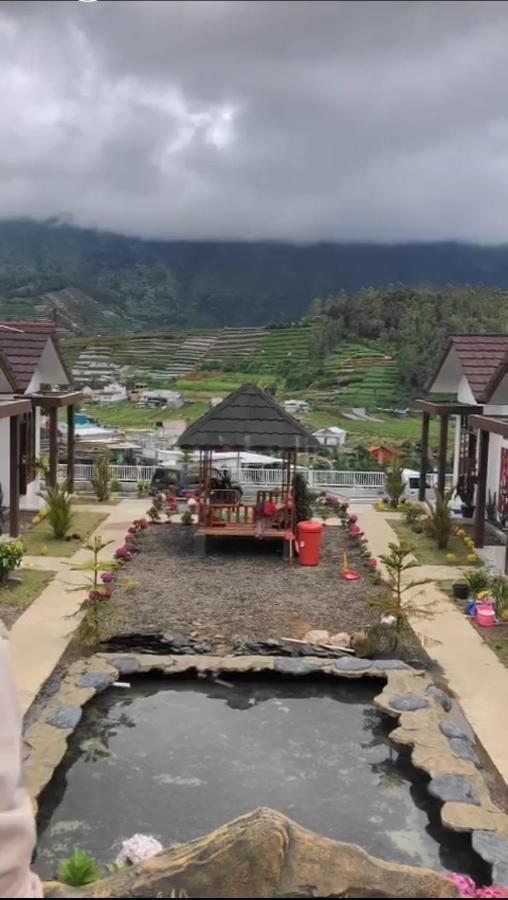 Wisma tamu Madinna Dieng Diyeng