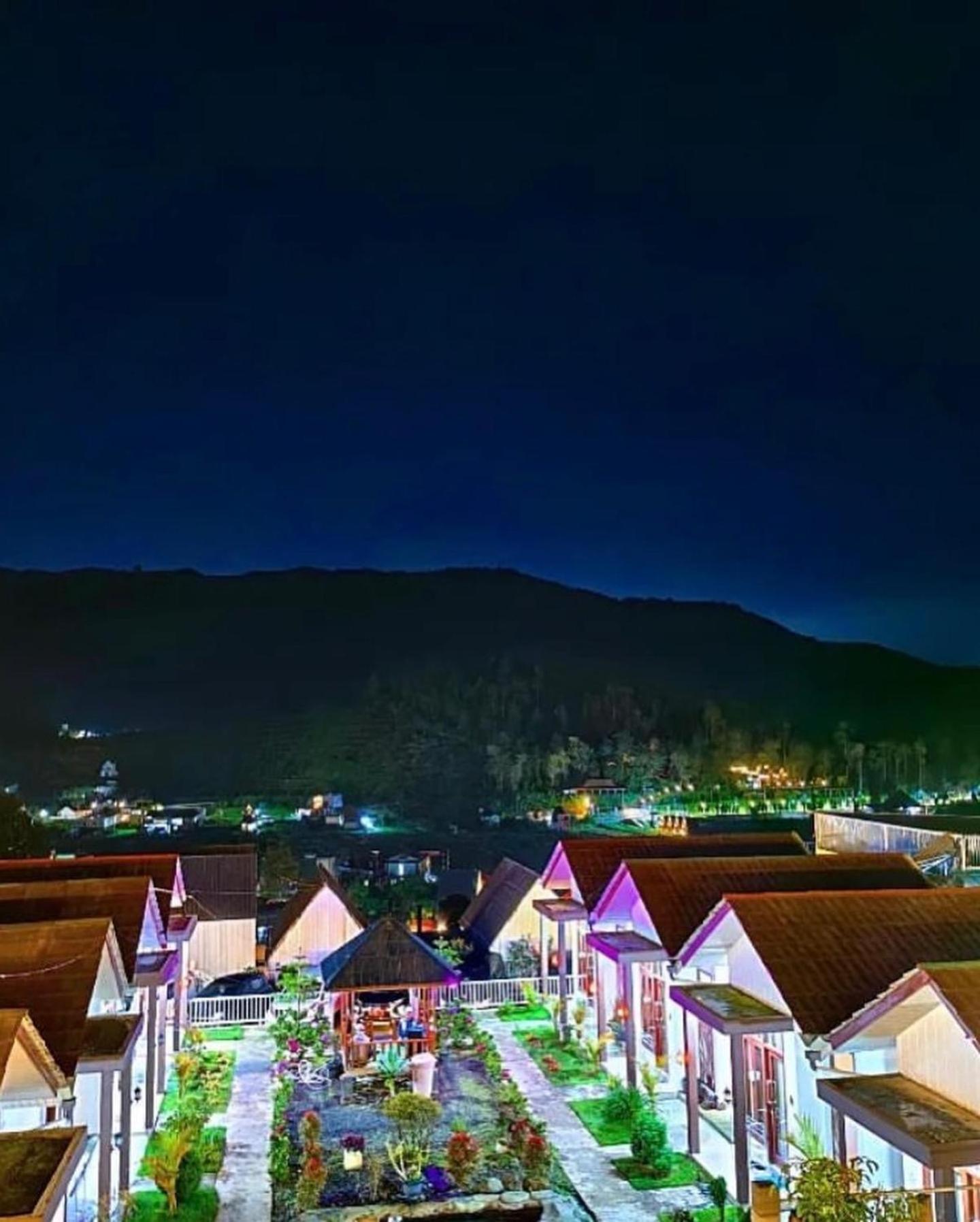 Wisma tamu Madinna Dieng Diyeng